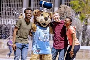 Odu Students With Big Blue